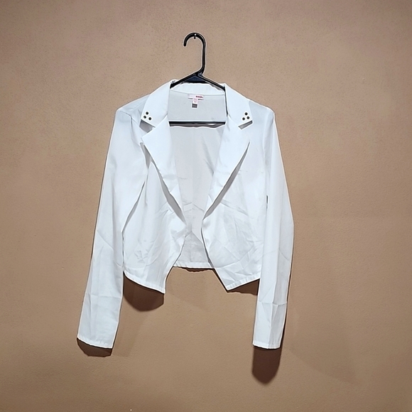 BONGO Jackets & Blazers - Bongo cropped silk jacket